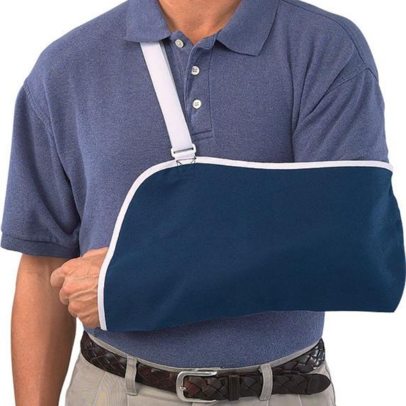 Mueller Adjustable Arm Sling