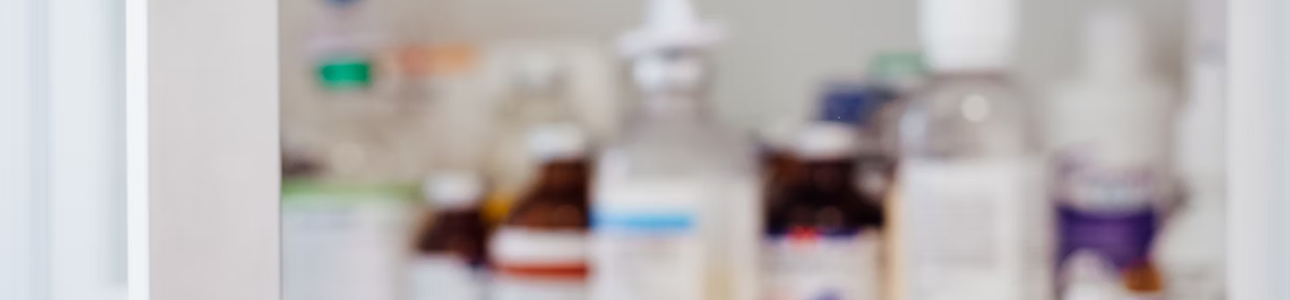 a blurry image of a bottle