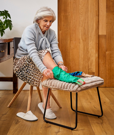 Easy-Slide Aid for Compression Stockings